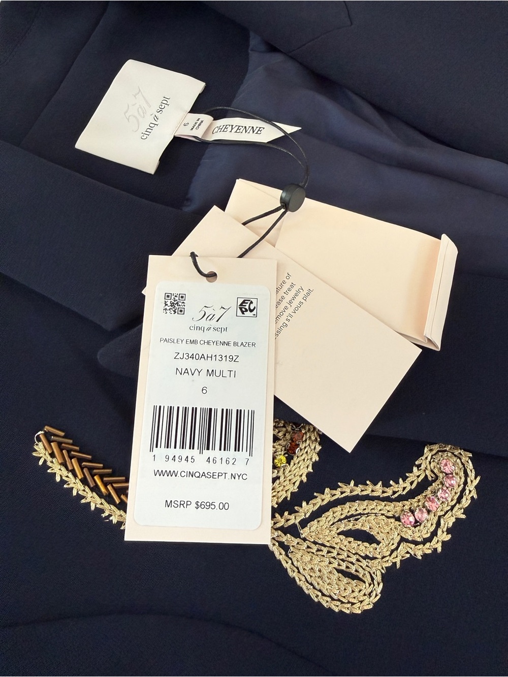 NWT Cinq à Sept Cheyenne Paisley Embellished Blazer Navy – Size 6 - Picture 8 of 12